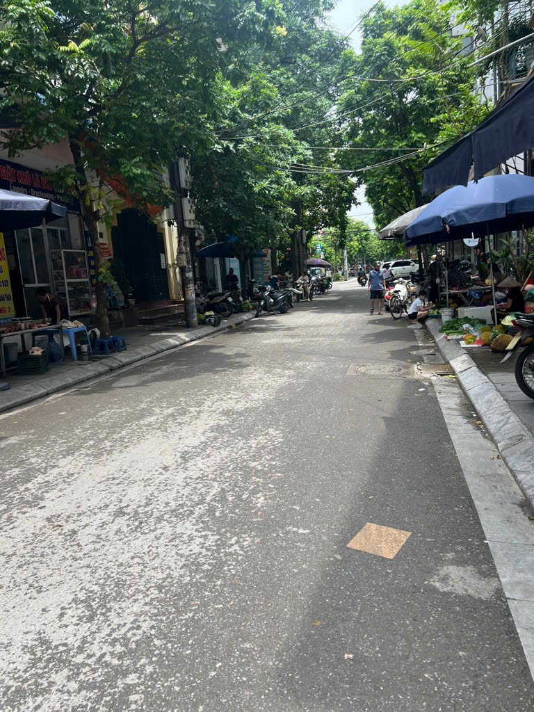 CHDV DÒNG TIỀN DUY NHẤT TẠI NGÕ 28 XUÂN LA_ TÂY HỒ HÀ NỘI____23 tỷ.DT 68M 7 TẦNG THANG MÁY.12 PHÒNG KHÉP KÍN