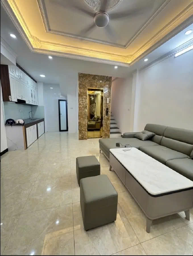 NHÀ ĐẸP Ở LUÔN Phố Nguyễn Văn Linh 35m2 X 6 Tầng X 9.8 tỷ Long Biên.