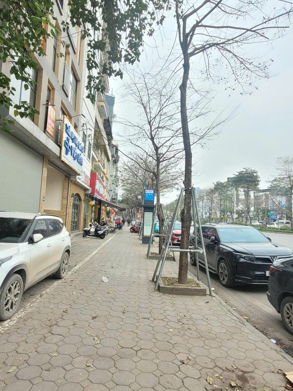 BÁN ĐÁT M ẶT PHỐ VÕ CHÍ CÔNG -TÂY HỒ 162 M,15 MT ,VỈA HÈ 8 M .SỔ ĐỎ CHÍNH CHỦ CHÀO:64 TỶ