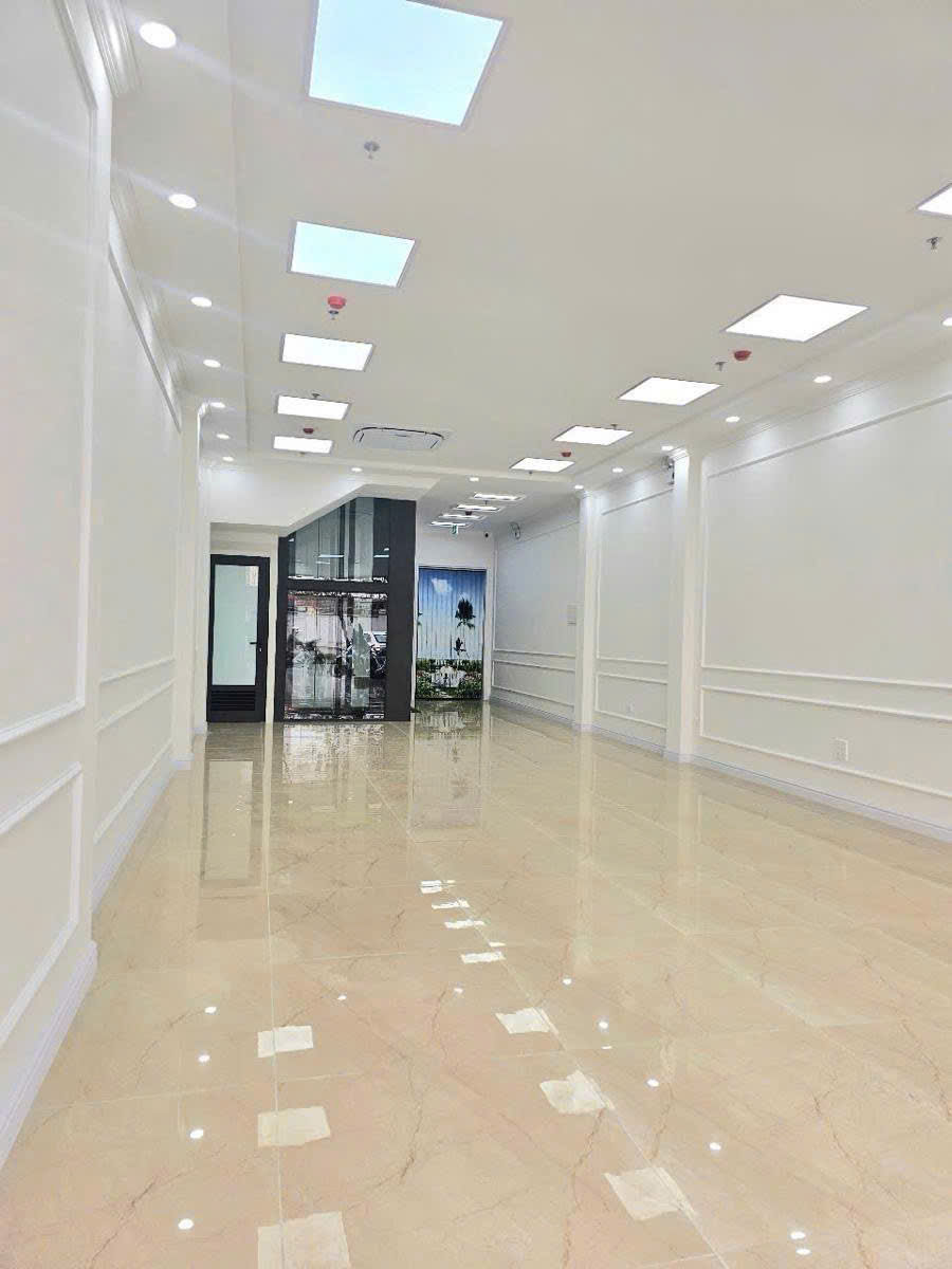 Văn phòng giá tốt phố Yên Lãng Đống Đa 60m2 7 tầng