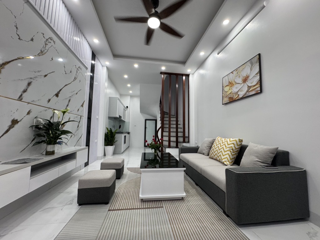 ĐỘI CẤN 10M RA PHỐ-NỞ HẬU-DT 35M x 4 TẦNG,MẶT TIỀN 4,5M GIÁ 7 TỶ 8