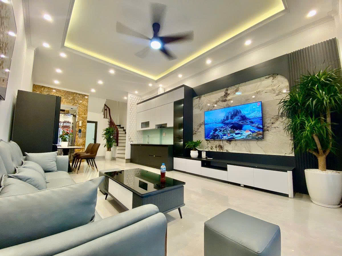 Nhà mặt phố đỉnh Thái Hà 133m2 6 tầng mặt tiền 3.7m