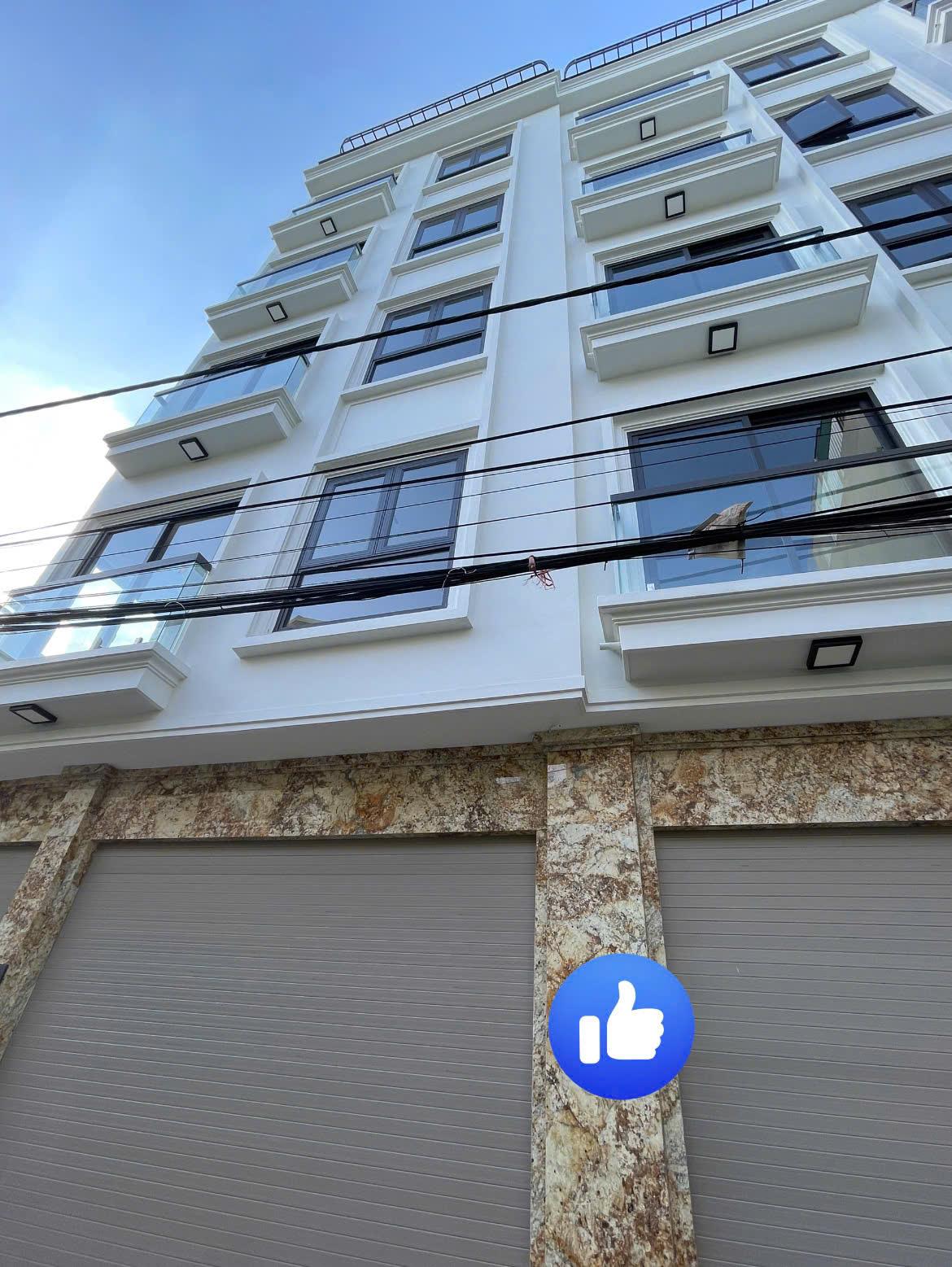 Thạch Bàn - Thang máy - Gara ô tô - 8.4 t.ỷ