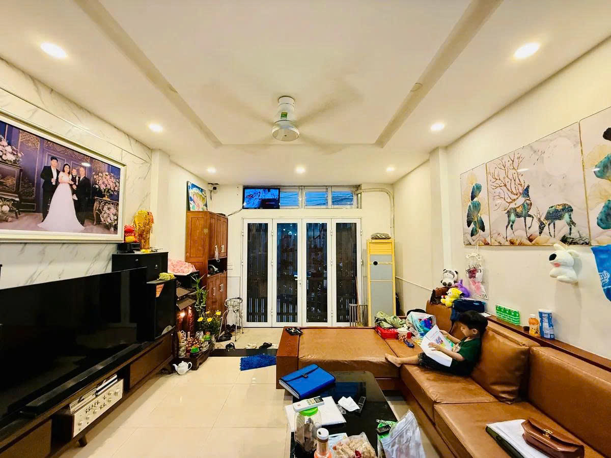 Trung Tâm Mỹ Đình - Dân Xây - KCBT Chắc Chắn - NGÕ Ba Gác – Gần Phố