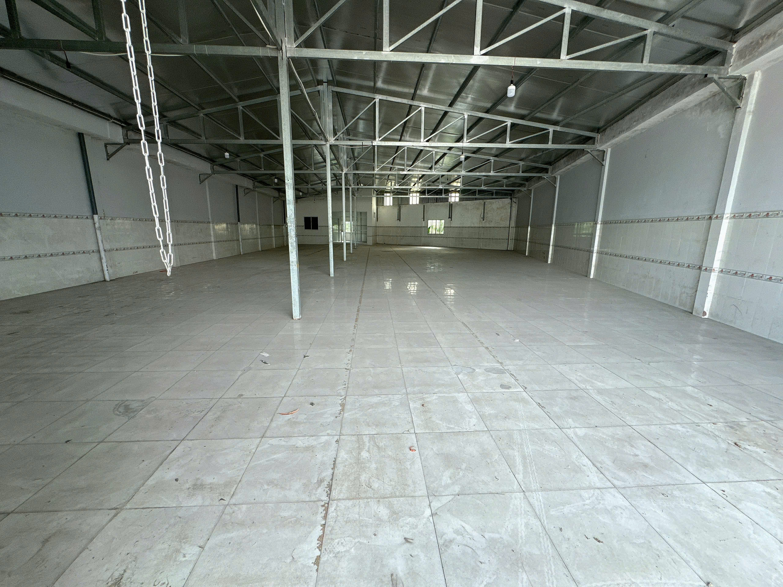 CHO THUÊ KHO 1200M2 MẶT TIỀN QL60 MỎ CÀY BẮC,BẾN TRE(CŨ)