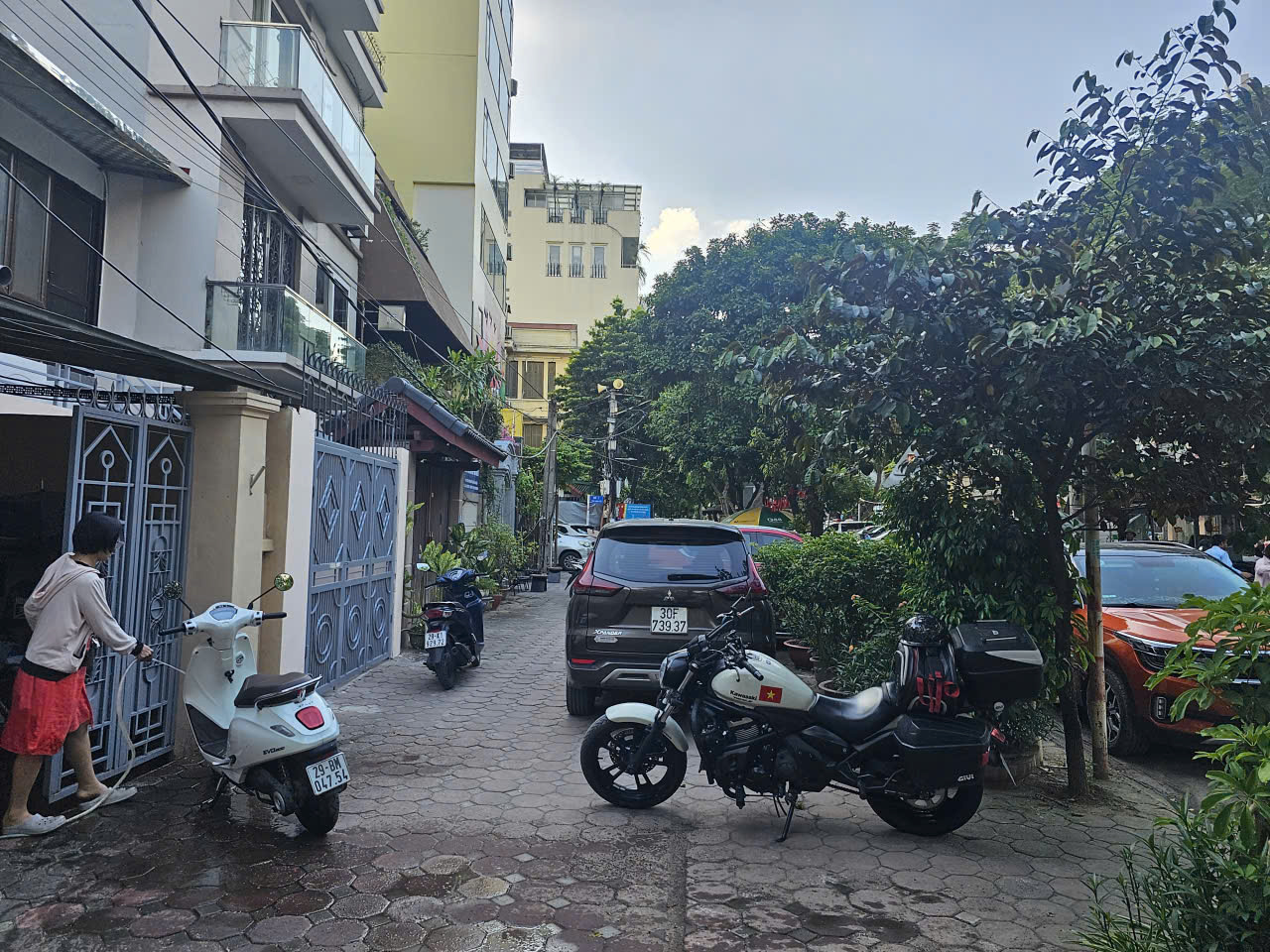 Cho thuê nhà mặt phố 3 Đồng Cổ, Tây Hồ, Hà Nội. 16tr/tháng. 2 tầng, 50m/tầng, 1 VS, vỉa hè ô tô