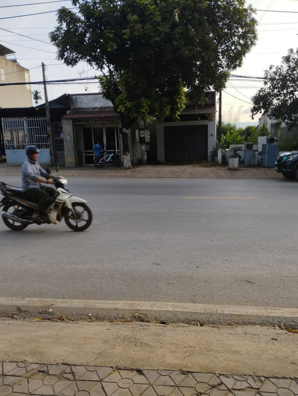 Cần bán nhà mặt đường tại TK2, Thị trấn Hát Lót, Mai Sơn, Sơn La