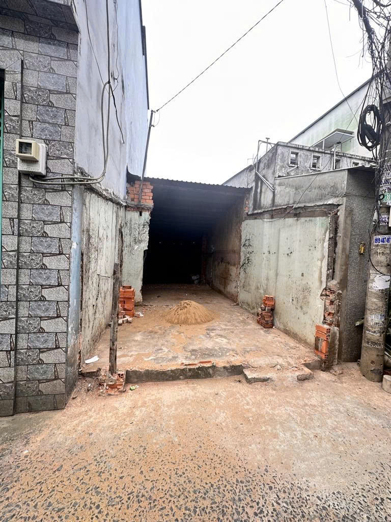 HẺM THẲNG 1 TRỤC TTN 01, CẤP 4, 40,8m2 BÁN ĐẤT TIỆN XÂY SIÊU PHẨM, SỔ VUÔNG - NHỈNH 3 TỶ