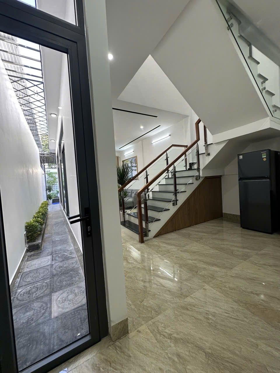 BÁN NHÀ 2 TẦNG MỚI – CẠNH BẾN XE TRUNG TÂM – GIÁ CHỈ 5 TỶ 95 Đầu tư – Kinh doanh – Ở đều tuyệt vời Cẩm Lệ, gần