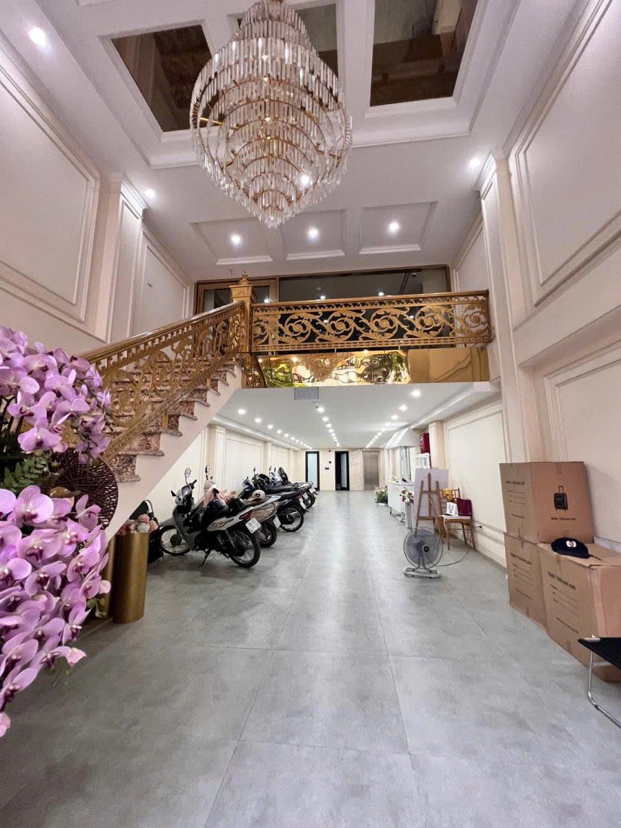 VỊ TRÍ KINH DOANH ĐỈNH - BÁN NHÀ MẶT PHỐ THÁI HÀ – MẶT TIỀN 5.3M