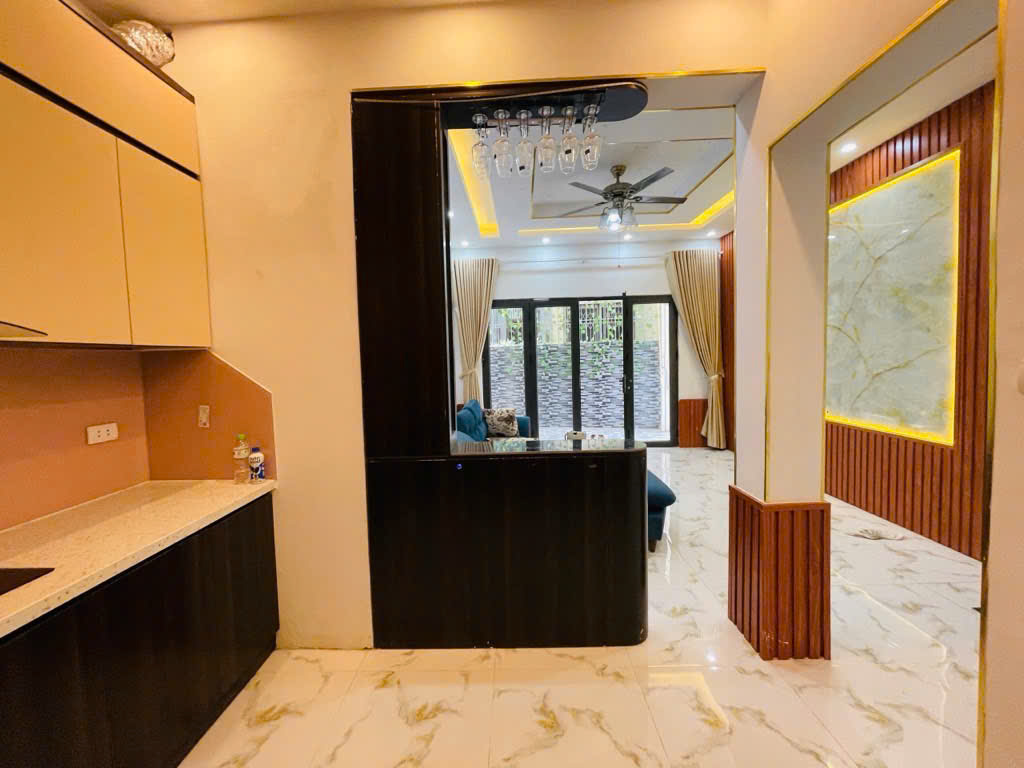 Bán nhà lô góc – ô tô phố Xã Đàn, 56m² x 4 tầng, MT 4.4m, giá 15,6 tỷ