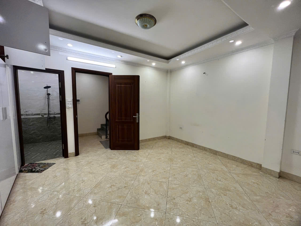 BÁN NHÀ ĐẸP Ở NGAY – 3PN ĐỦ CÔNG NĂNG – AN SINH ĐỈNH Bồ Đề 30m², 5T, MT 4.5m, 6.65 tỷ – Long Biên