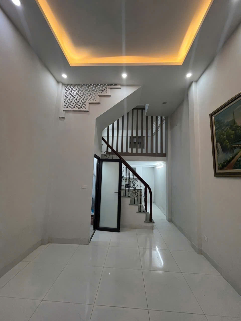 NHÀ ĐẸP HỒ TÂY - DÒNG TIỀN HIẾM - BAY NHANH TRONG NGÀY NHÀ ĐẸP - DÒNG TIỀN- Lạc Long Quân 30/33m, 5 T,