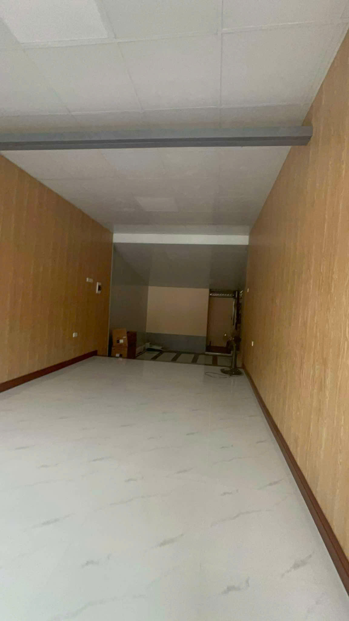 Cho thuê nhà mặt phố Thụy Khuê, Tây Hồ, Hà Nội. 16tr/tháng. 2 tầng, 40m/tầng, 1 VS, vỉa hè để được 10 xe máy, ô tô đỗ