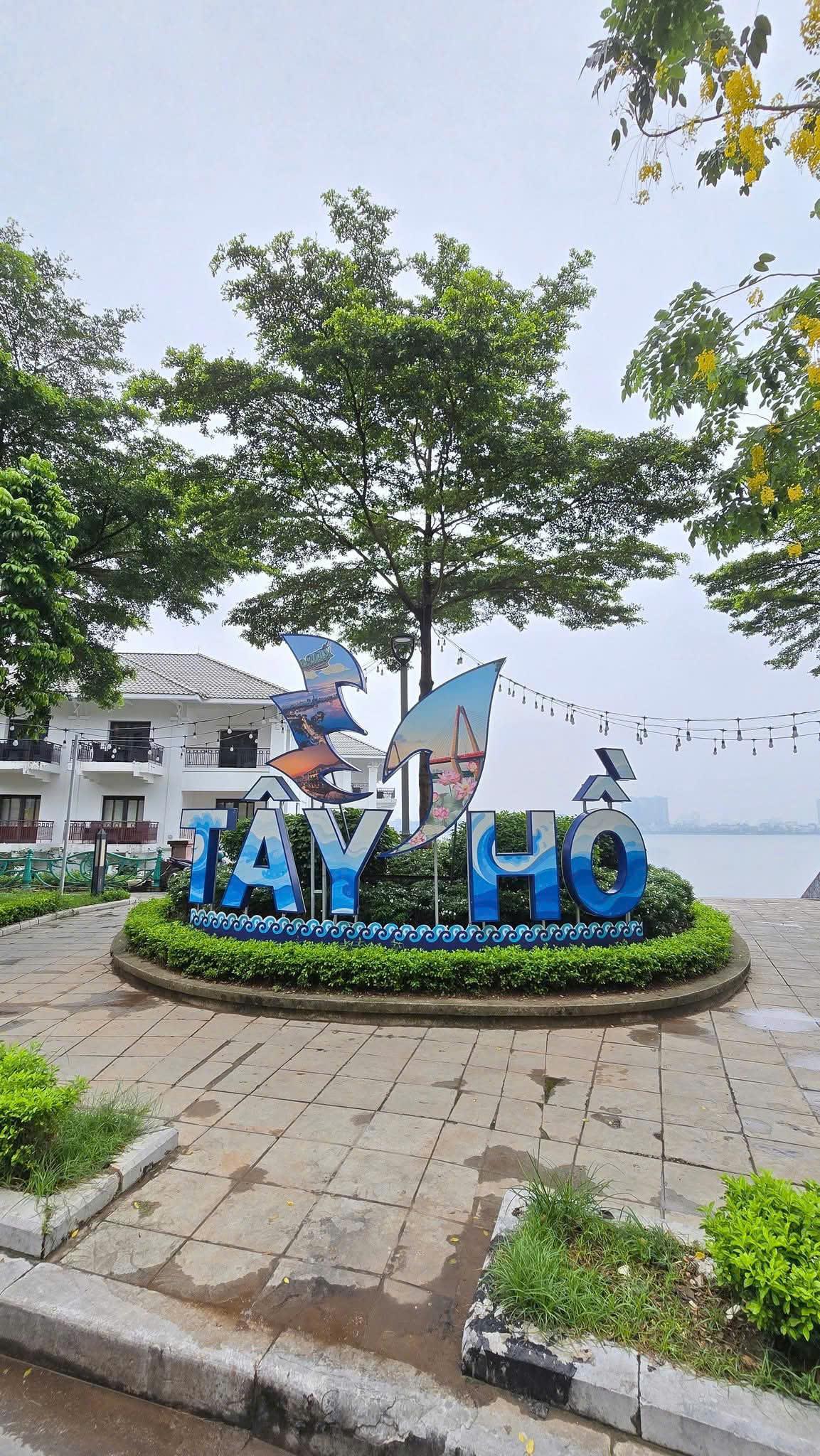 BÁN BIỆT THỰ NHỎ ___ HỒ TÂY__ 5M MẶT HỒ LỘNG GIÓ__ LÔ GÓC.