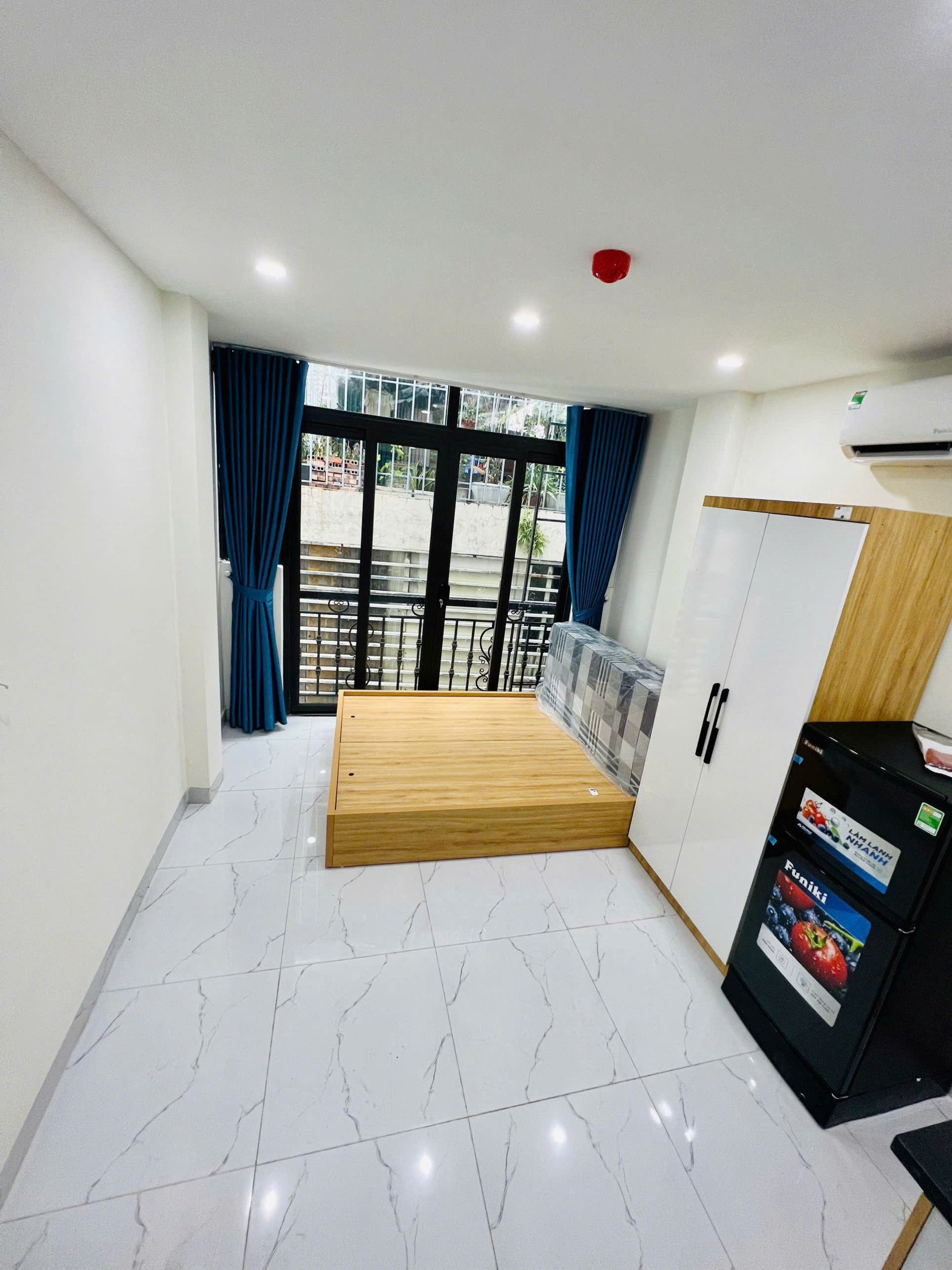 (Cực hiếm) Căn hộ Studio 20m2 mới khai trương ngõ 111 phố Quan Hoa - Cầu Giấy - Cách mặt phố 30m