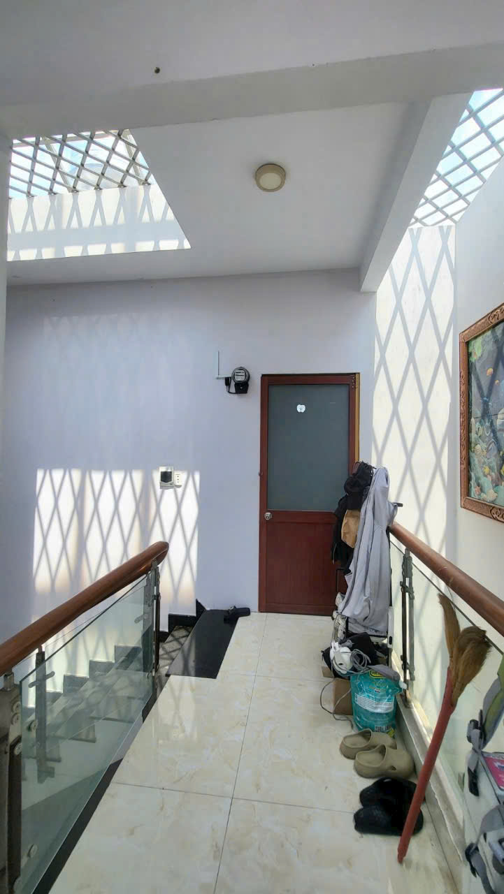 HOT! NHÀ PHỐ MẶT TIỀN SIÊU HIẾM - KINH DOANH ĐỈNH, CHO THUÊ HÁI RA TIỀN!