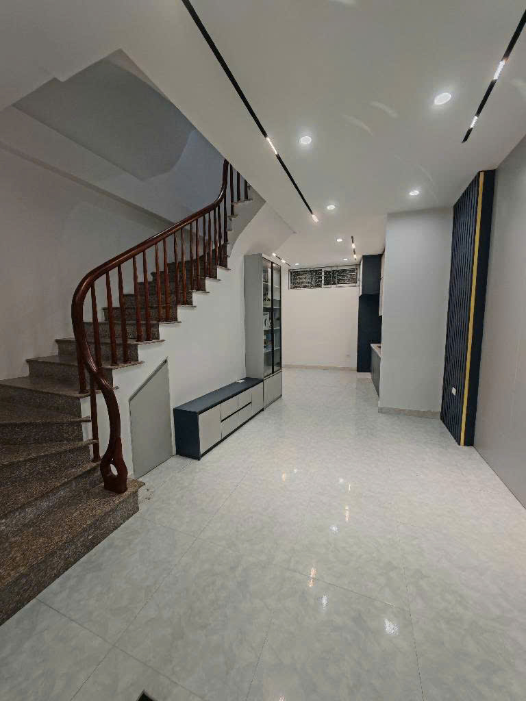 NHÀ KẺ VẼ – 40M² x 5 TẦNG – 10M RA Ô TÔ – GẦN CHỢ – GIÁ 9,2 TỶ