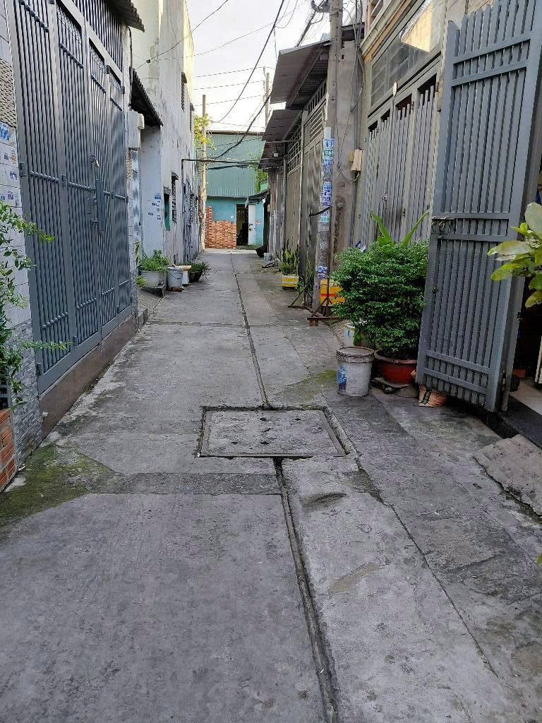 Bán nhà 2 tầng 49m2 - Hẻm xe hơi - Quốc Lộ 1A, Bình Tân - hơn 3 tỷ
