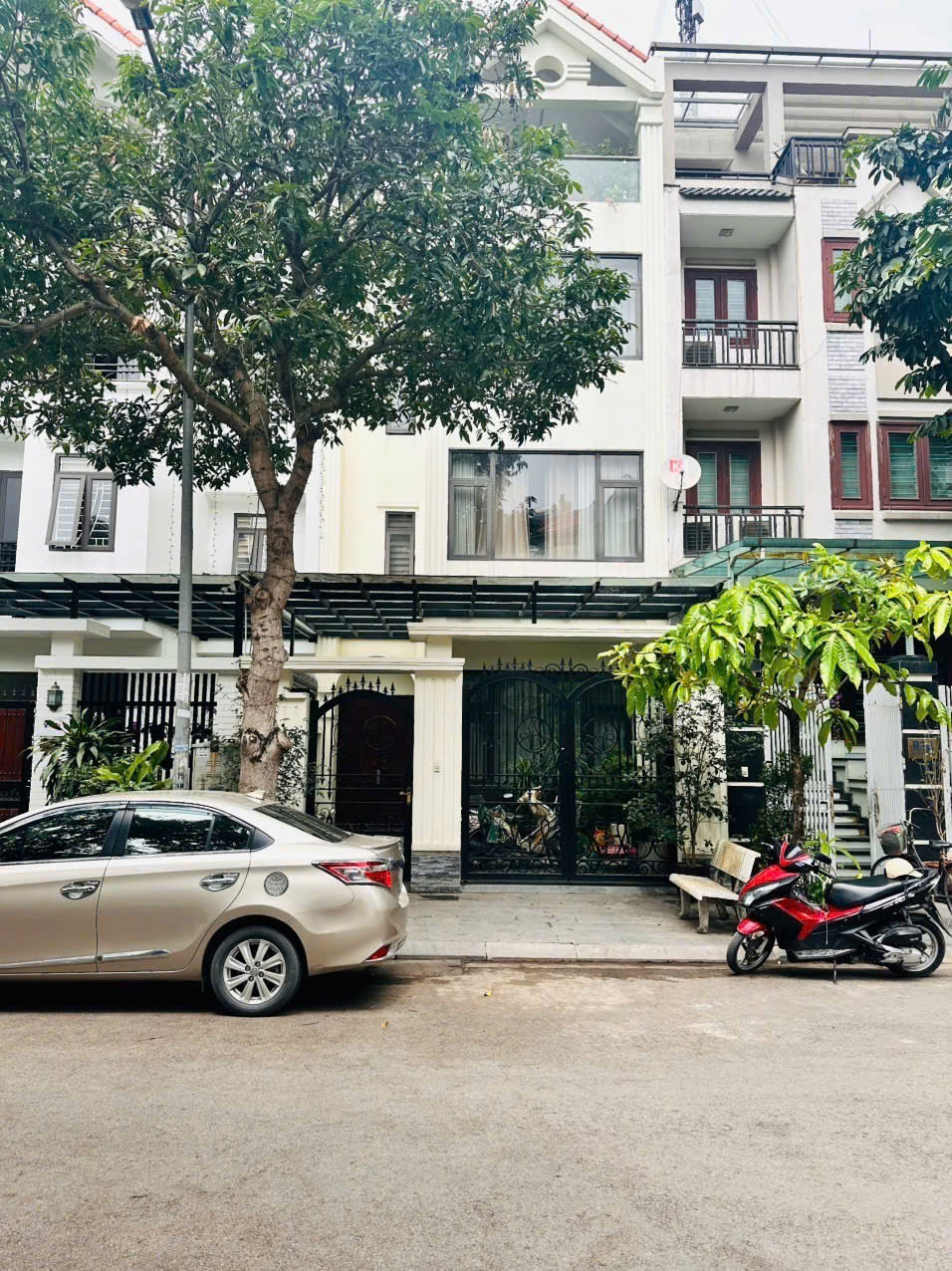 Bán Nhà vườn KĐT mới Việt Hưng – 120m² – MT 6m – 41 tỷ