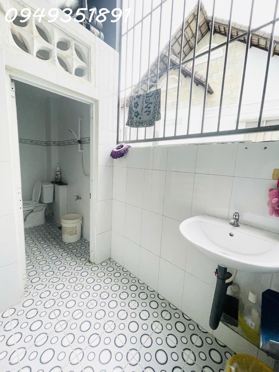 HẺM XE TẢI – OTO 7 CHỖ VÀO TẬN NHÀ – 2 MẶT TIỀN TRƯỚC SAU CỰC HIẾM – XÔ VIẾT NGHỆ TĨNH