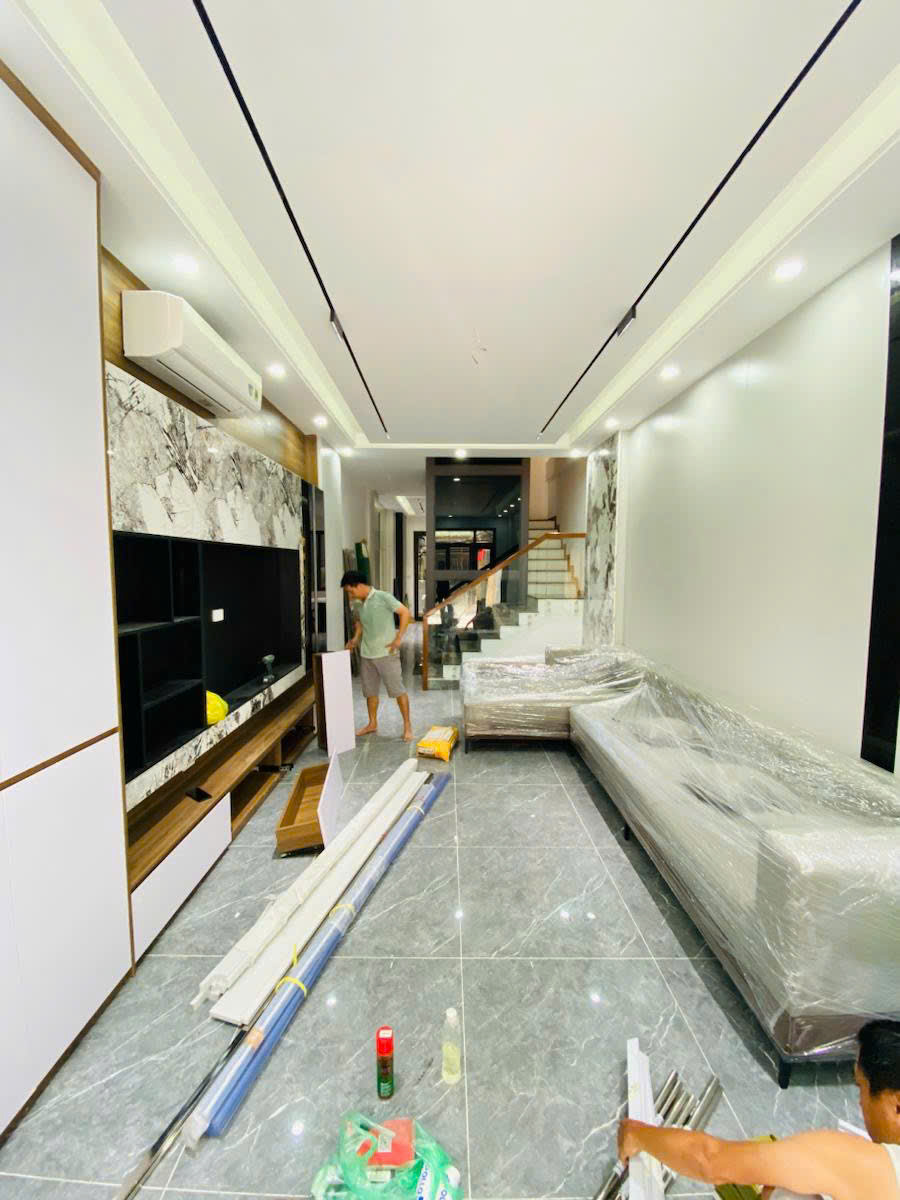 Nhà Mặt phố Nguyễn Khuyến Đống Đa 101m2 6 tầng mặt tiền 4m