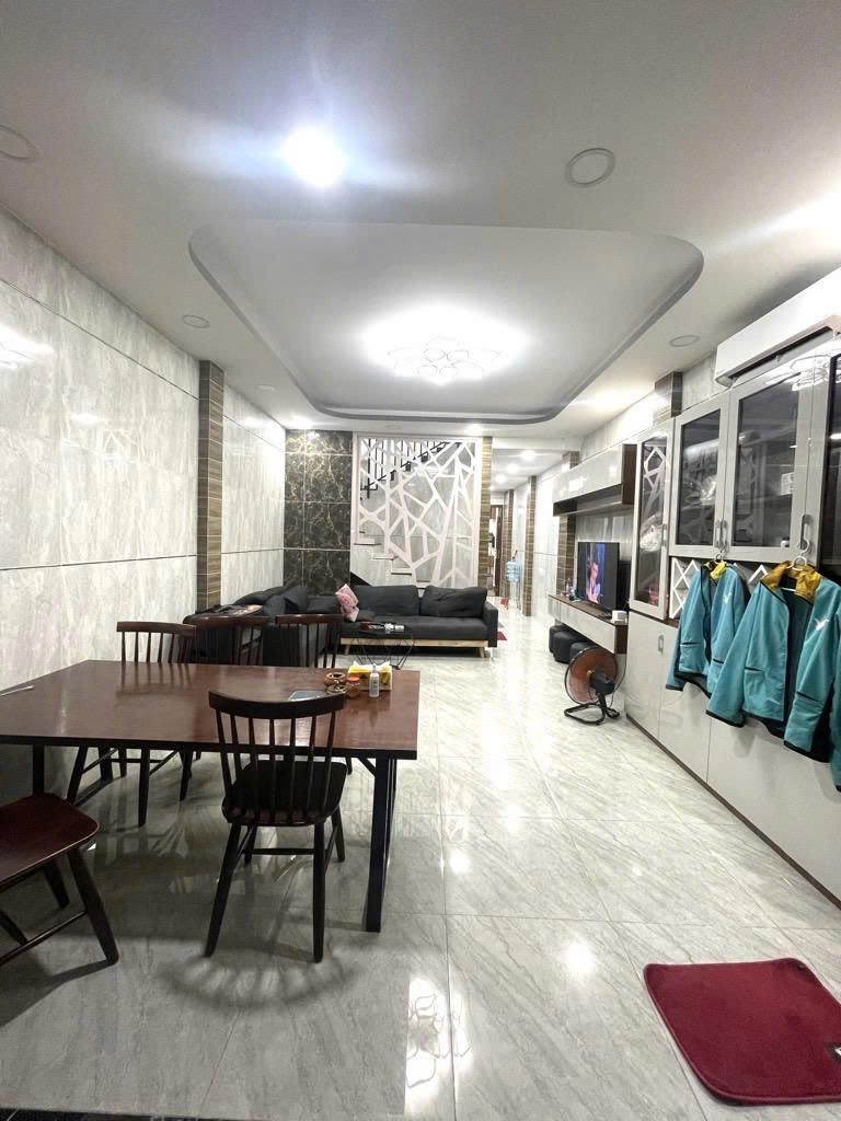 HXH SÁT MT PHAN HUY ÍCH - 75M2 (4x19) Trệt Lầu 4PN 15Tr/Th - Sổ A4 - 7 Tỷ còn Bớt