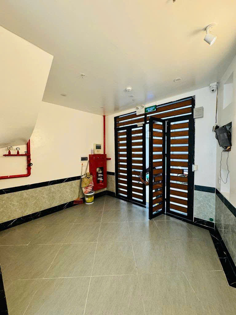 Nhà Tây Hồ 53m, 5 tầng, thang máy, dòng tiền ổn định, 55 triệu/1 tháng, 11 phòng khép kín!
