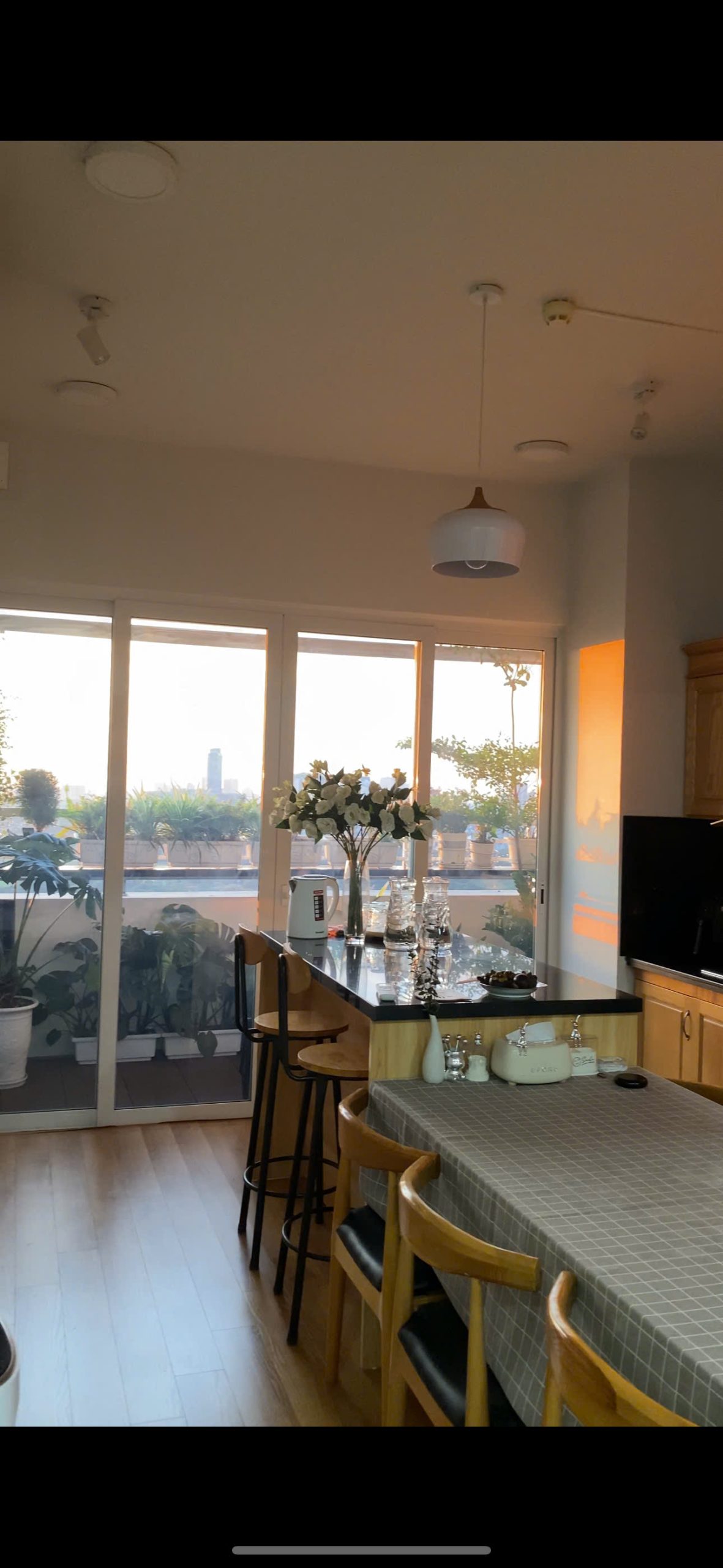 Bán căn hộ chung cư C14 Bắc Hà, diện tích rộng 132m², 3 phòng ngủ, 2 vệ sinh – giá chỉ hơn 8 tỷ