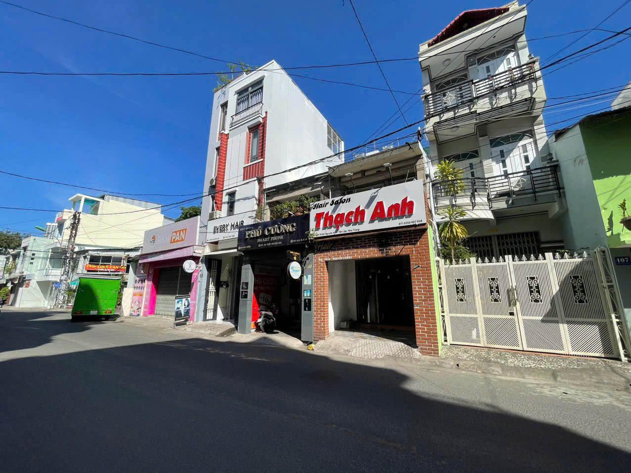 Bán nhà hai tầng mặt tiền đường Trần Nguyên Hãn- Nha Trang- Khánh Hoà Diện tích thực tế 63m2 Giá: 6.8 Tỷ LH e Hồng