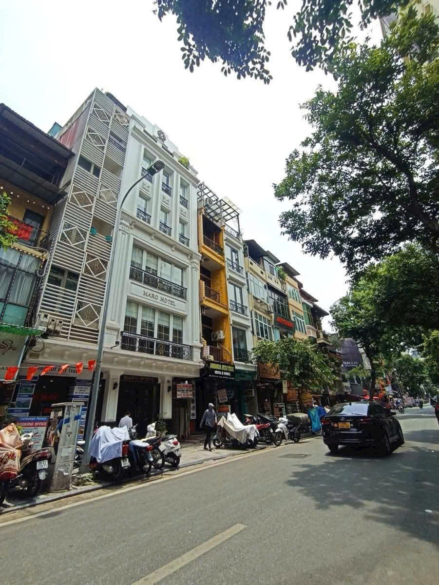 BÁN NHÀ MẶT PHỐ CỔ PHÙNG HƯNG – MẶT PHỐ RỘNG – KINH DOANH SIÊU ĐỈNH– GẦN HỒ GƯƠM. VỈA HÈ ĐỂ XE THOẢI MÁI. CỰC HIẾM