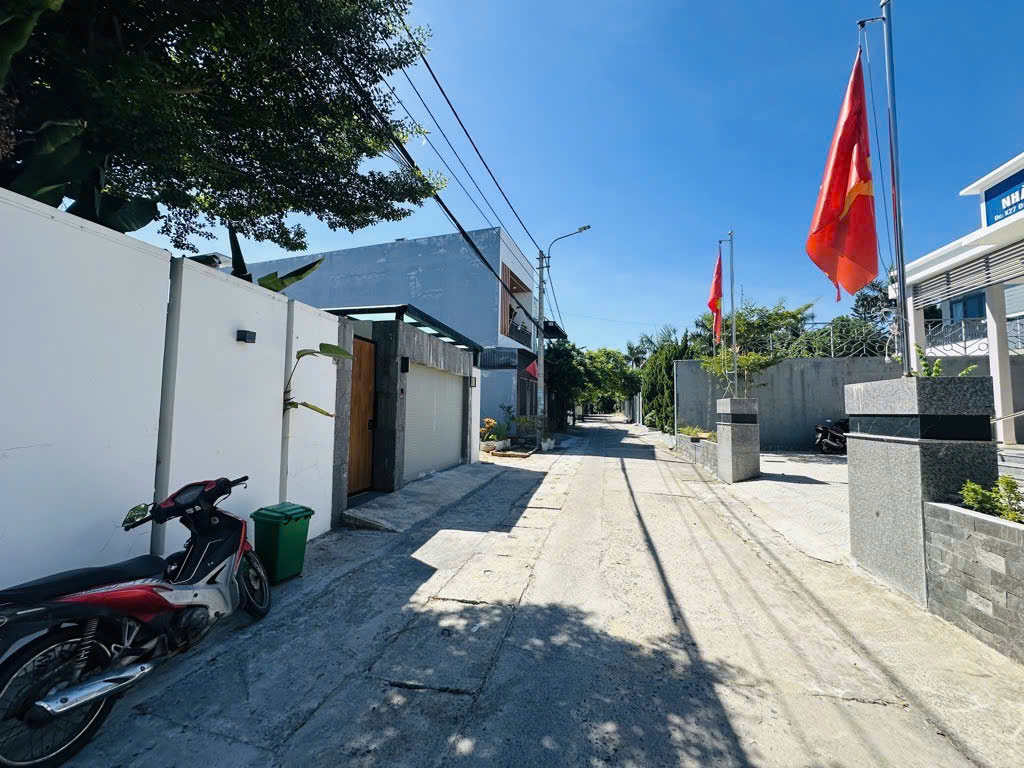 Bán đất thổ cư 100m2 đường Đặng Thái Thân, Hòa Hải, Ngũ Hành Sơn, Đà Nẵng. Giá 4.35 tỷ, sổ đỏ. LH: 0816638405