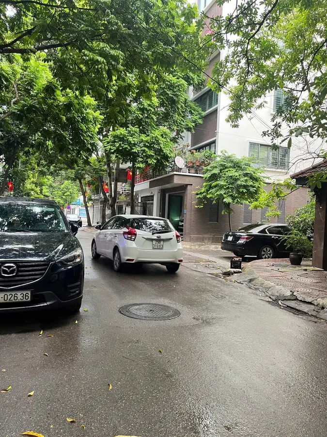 Bán Nhà Chiến Thắng. Hà Đông. Ô Tô. Vỉa Hè. DT 78m2. MT 4,3m. 5 Tầng. Giá 22,9 Tỷ.