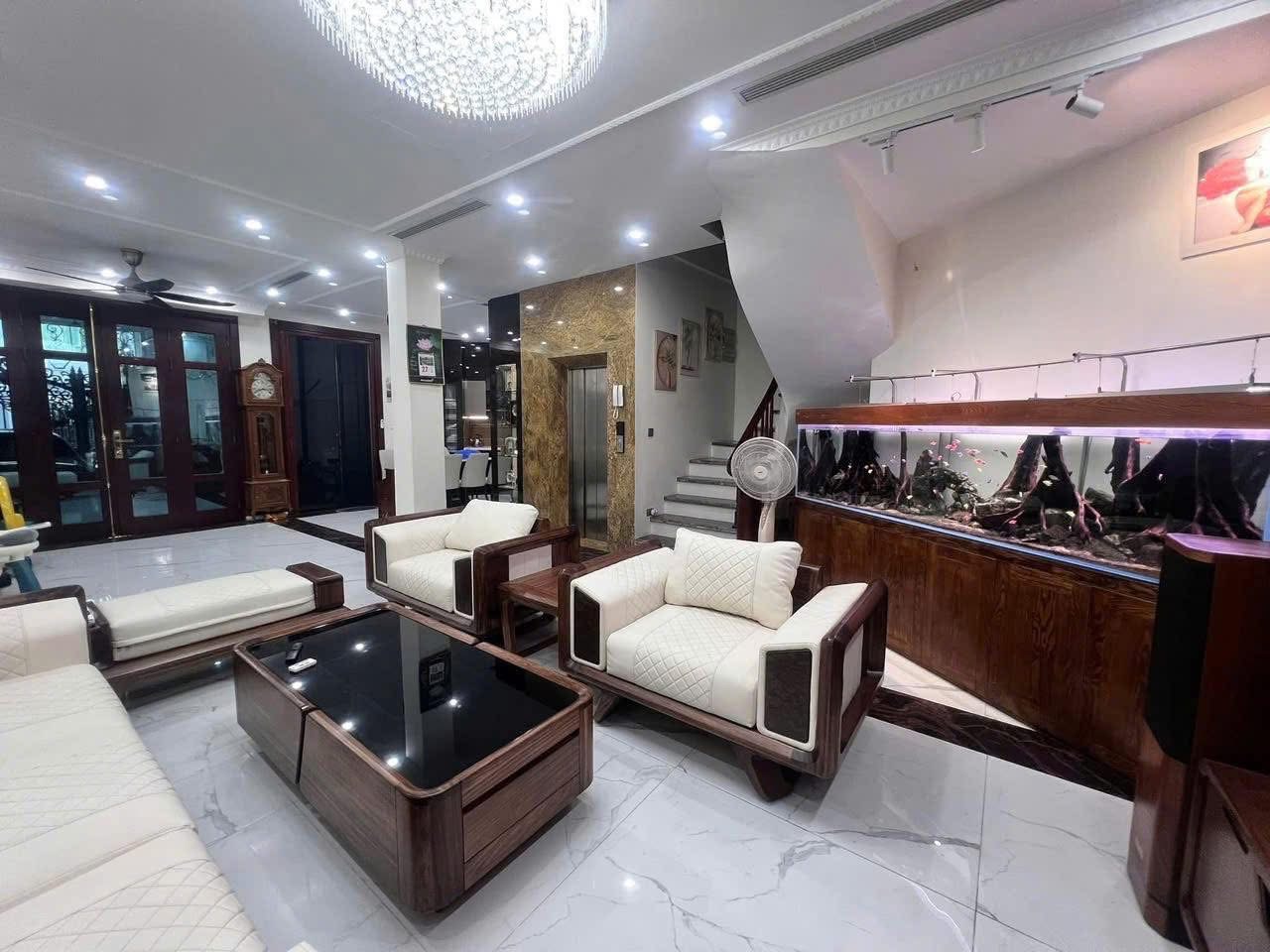 NHÀ PHÂN LÔ, DT 90M, 5 TẦNG CHỈ 36 TỶ PHỐ TRUNG KÍNH, NGÕ THÔNG,Ô TÔ TRÁNH,KINH DOANH ĐỈNH.