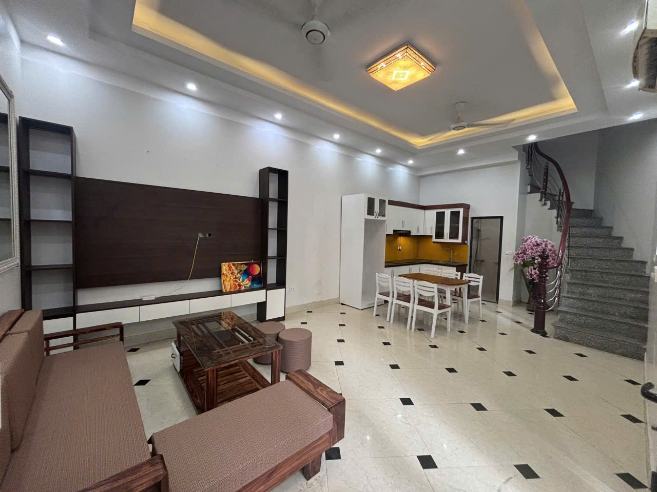 BÁN NHÀ HÀ TRÌ 1, DT 45M2, CĂN GÓC 3 MẶT THOÁNG, CÓ CỔNG RIÊNG, GIÁ 7.98 TỶ