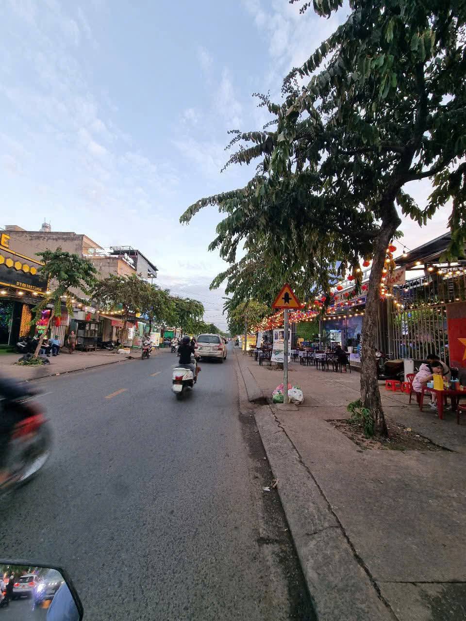 Nhà Mặt tiền Song Hành, Trung Chánh, Hóc Môn 10X20M
