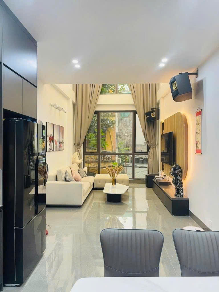 NHÀ CHÍNH CHỦ - GIÁ TỐT- Vị Trí Đẹp Tại Đền Lừ 1, Hoàng Mai, TPHN