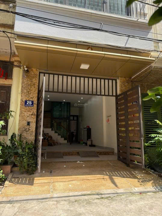 Cho thuê tầng 1,2 - Nhà số 24 ngõ 26 Phố Nghĩa Đô , phù hợp phù hợp, kinh doanh online