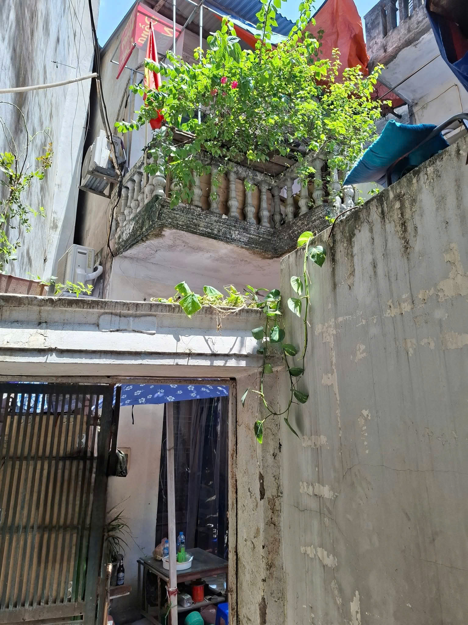 BÁN ĐẤT TẶNG NHÀ 2 TẦNG – KHÂM THIÊN, ĐỐNG ĐA - Phù hợp xây căn hộ dịch vụ/cho thuê