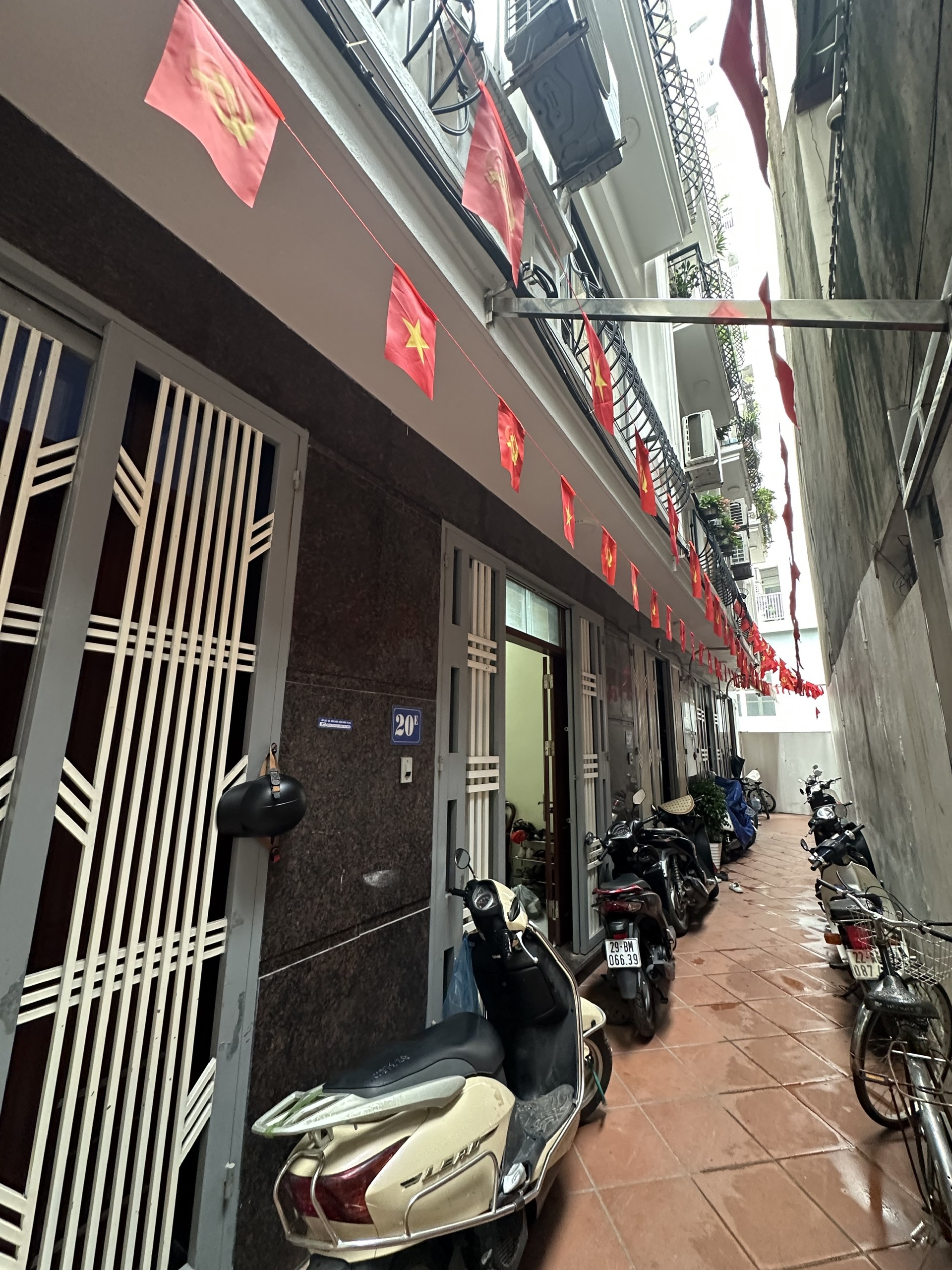 NHÀ ĐẸP Ở NGAY – 80M RA HỒ TÂY - NGÕ THÔNG – Ô TÔ TRÁNH 30M_5 TẦNG - 30/52M2 - 11,5 TỶ