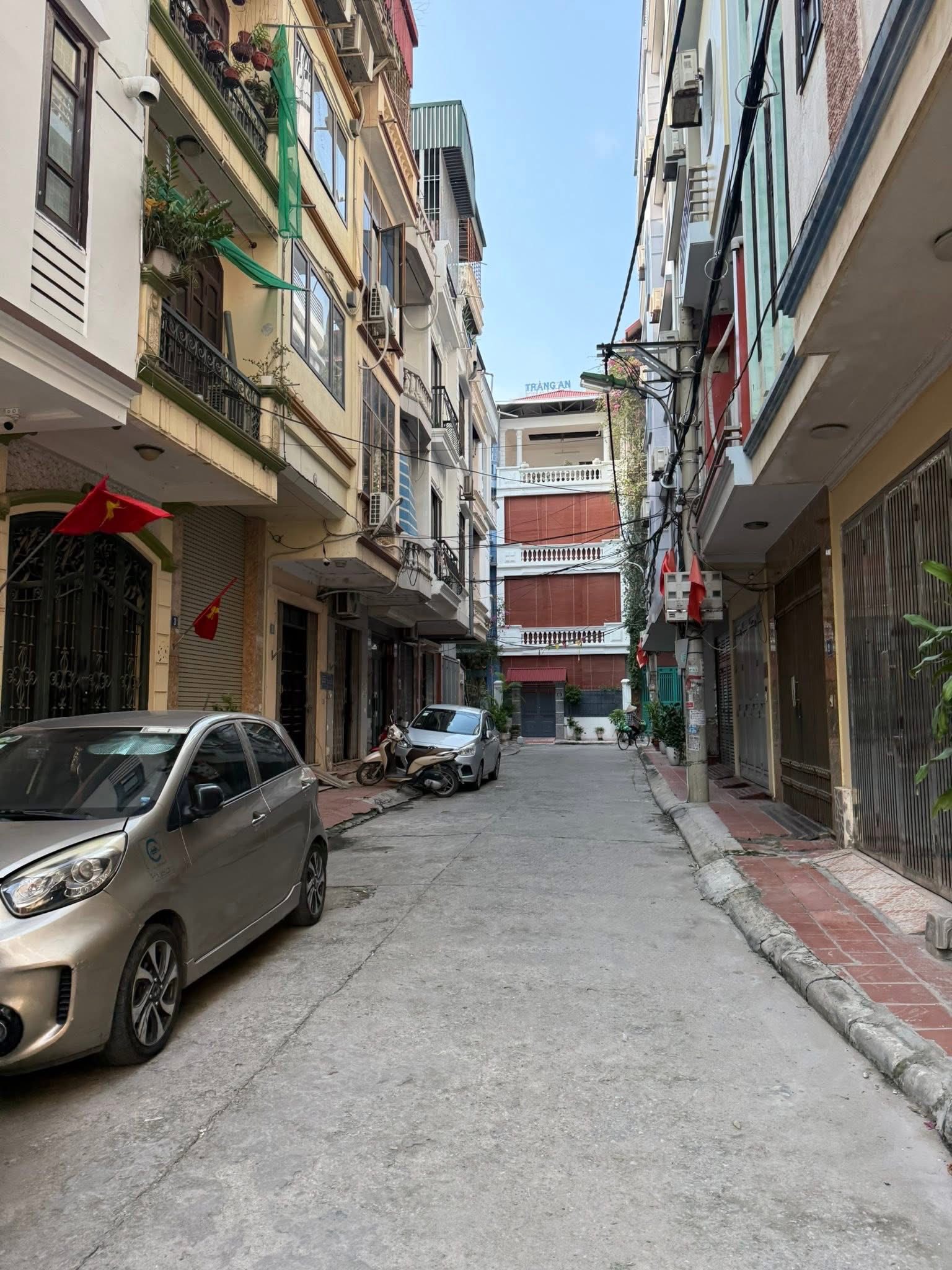 Ôtô đỗ cửa Phố Phùng Chí Kiên (Hoàng Quốc Việt) 66m2/6T Thang máy, MT 4.5m 35 Tỷ