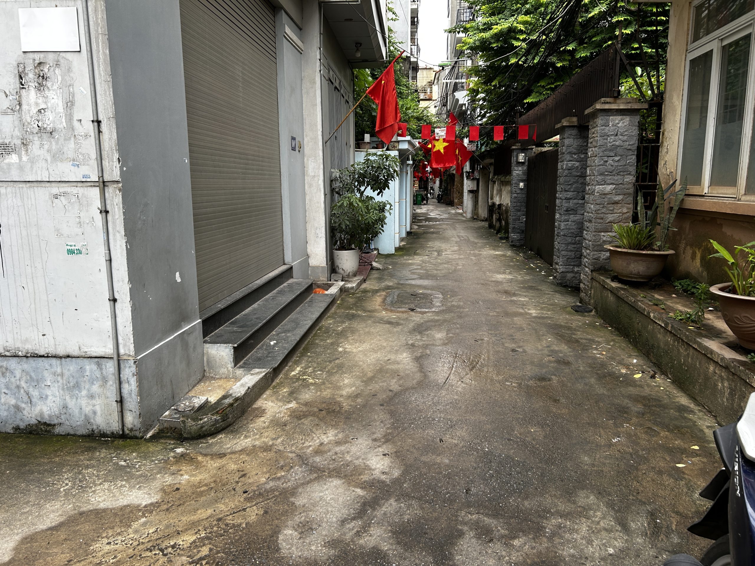 Nhà Nguyễn Khang Cầu Giấy 32m² x 5T, MT 4m, ô tô đỗ cửa giá đẹp chỉ 10.8 tỷ