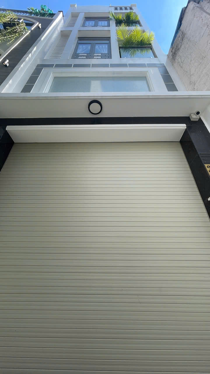 MẶT TIỀN – ĐƯỜNG HOA – PHAN XÍCH LONG – PHÚ NHUẬN – 83m² – 5 TẦNG – 6PN – CHỈ 12.6 TỶ