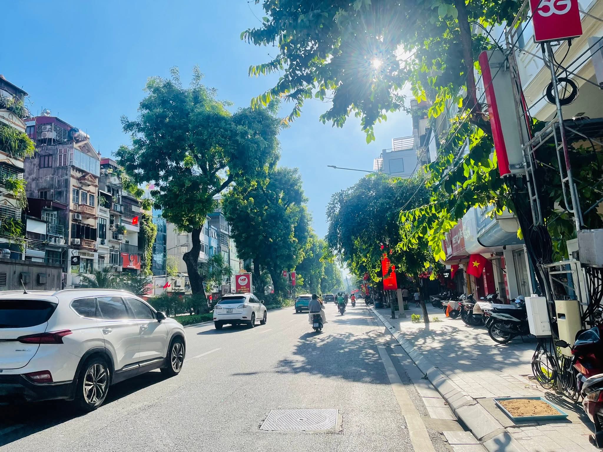 NHÀ MẶT PHỐ Ô TÔ TRÁNH , KINH DOANH VÔ ĐỐI - BÁN ĐẤT TẶNG NHÀ
