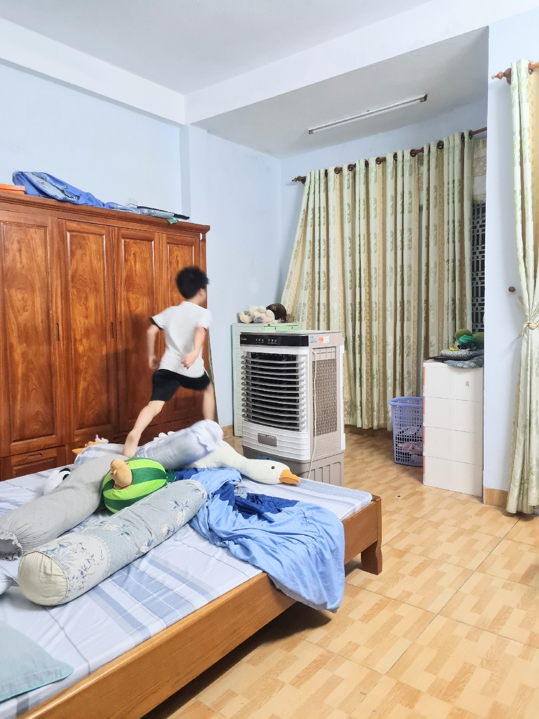 BÁN NHÀ SIÊU PHẨM KINH DOANH ĐA NGÀNH NGHỀ – ĐƯỜNG 7.5M LỀ 7.5M – GẦN NGUYỄN HUY TƯỞNG – ĐÀ NẴNG