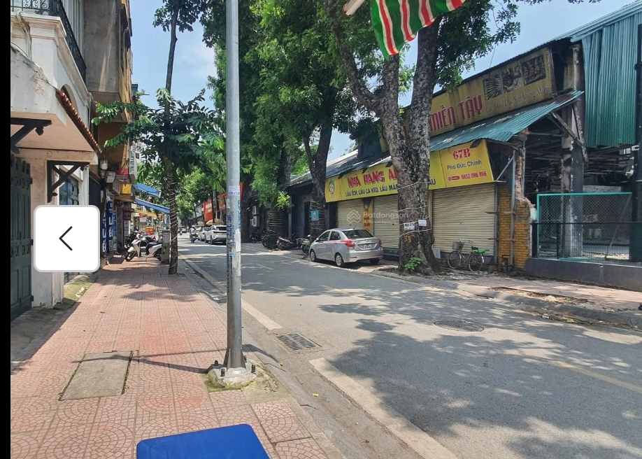 Bán nhà mặt phố Phó Đức Chính phố cổ Ba Đình. Diện tích 73m2 nhà 3 tầng. Kinh doanh cực đỉnh. 40 tỷ