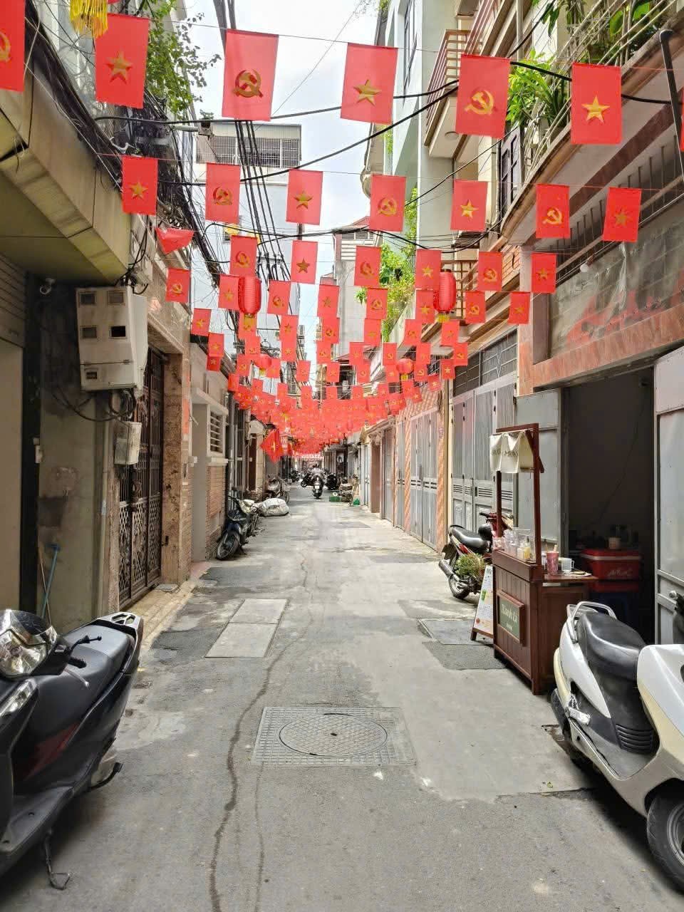 LÊ THANH NGHỊ - MẶT TIỀN KHỦNG - GẦN PHỐ - NGÕ Ô TÔ - DÒNG TIỀN - 95M² NHỈNH 29 TỈ