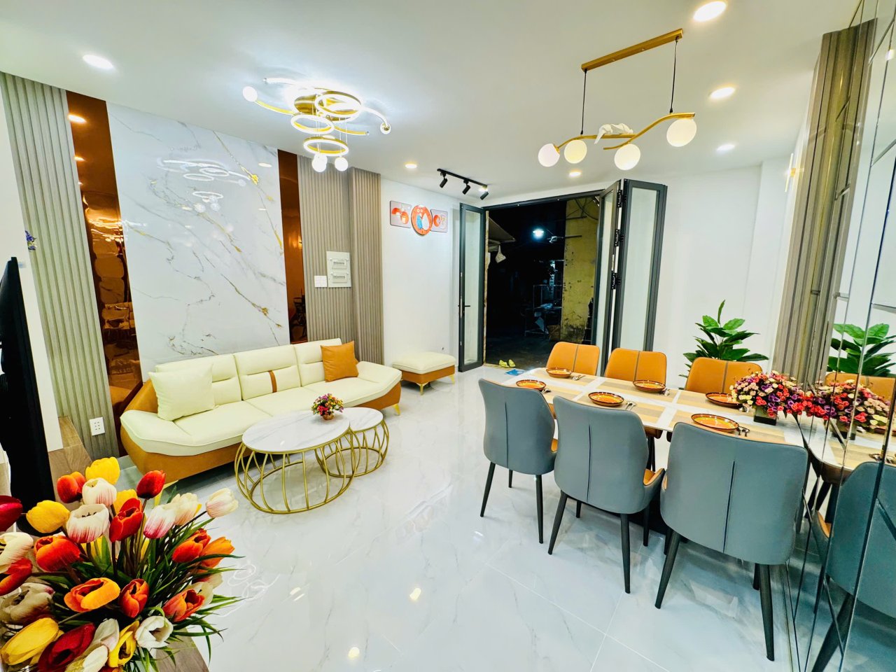 Nhà mới Nở hậu 2 tầng HXH 56m2 – Ni Sư Huỳnh Liên TB