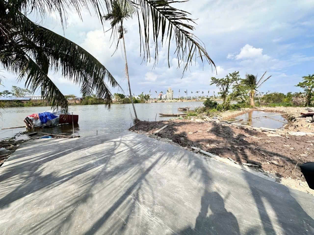 1.4x tỷ 50.9m2 + 100m2 ao giáp sông He Dương Kinh Zalo 0567222555