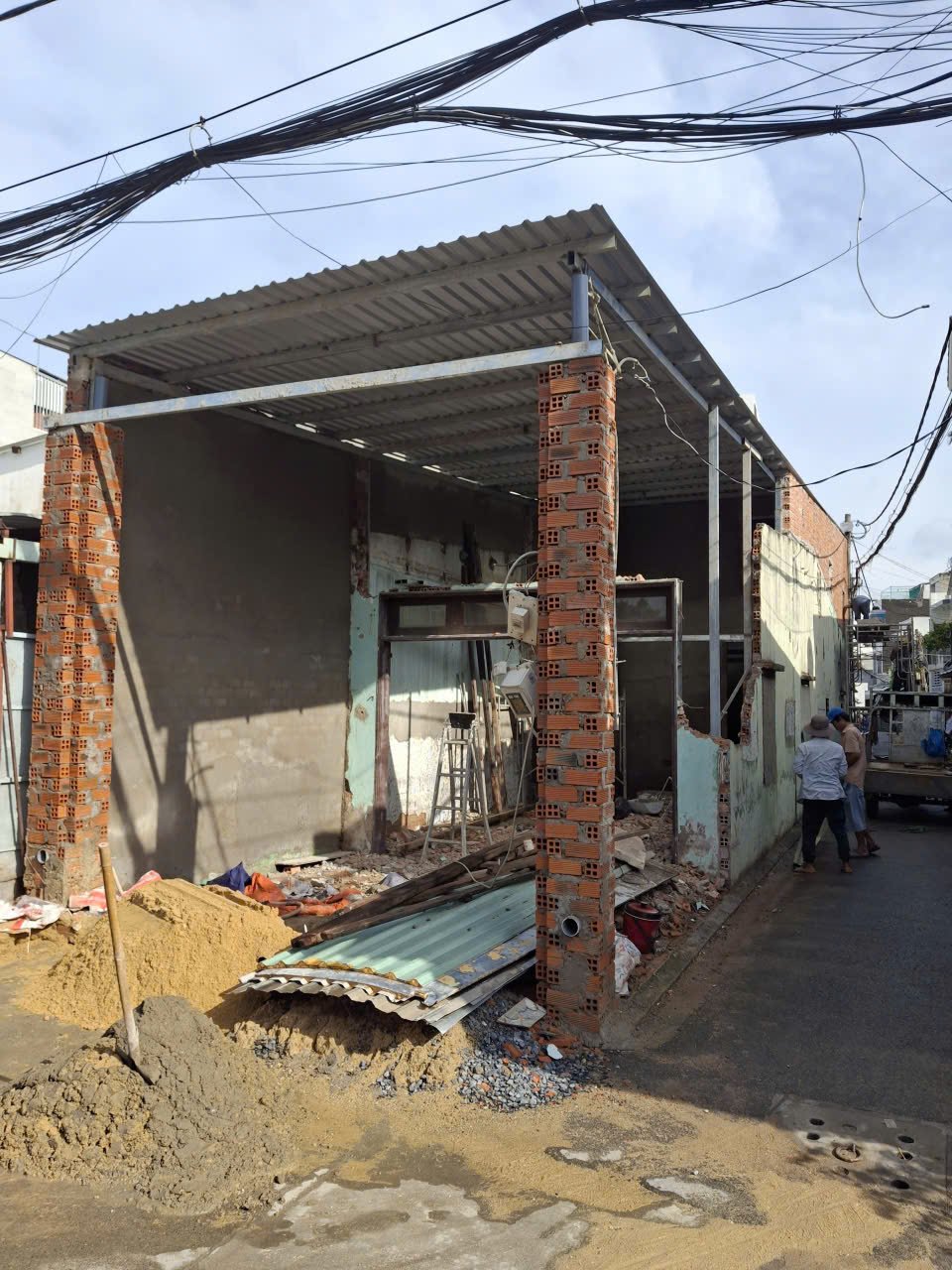 Nhà Lô góc SHR HXH né 100m2 – Lê Thị Riêng Quận 12 SS